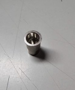 Tuerca Remachable de Acero Inox. M5 con cabeza